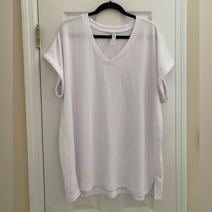 Active cuffed sleeved Shirt - White - Size 2X NWOT